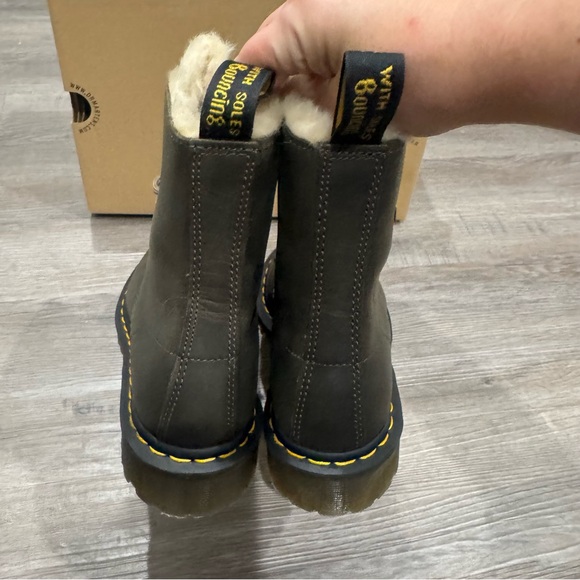 Dr Martens 1460 Serena Fur Lined DMS Olive Wyoming Leather Lace Up Combat Boots - Picture 4 of 12